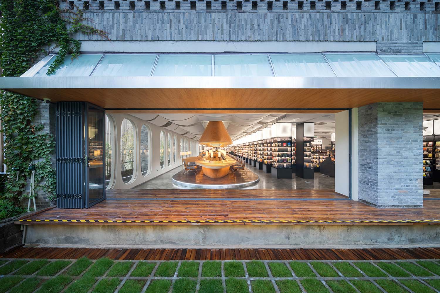 书店设计,商业空间设计,南之山古腾堡星汉书店,重庆南之山古腾堡星汉书店,重庆书店设计,未韬建筑,未韬建筑设计,未韬建筑设计事务所,项目投稿