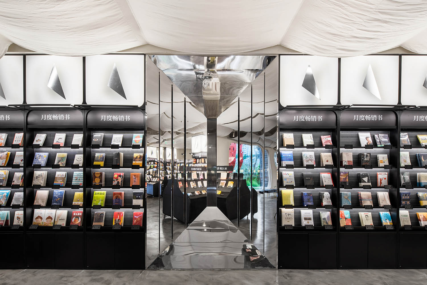 书店设计,商业空间设计,南之山古腾堡星汉书店,重庆南之山古腾堡星汉书店,重庆书店设计,未韬建筑,未韬建筑设计,未韬建筑设计事务所,项目投稿