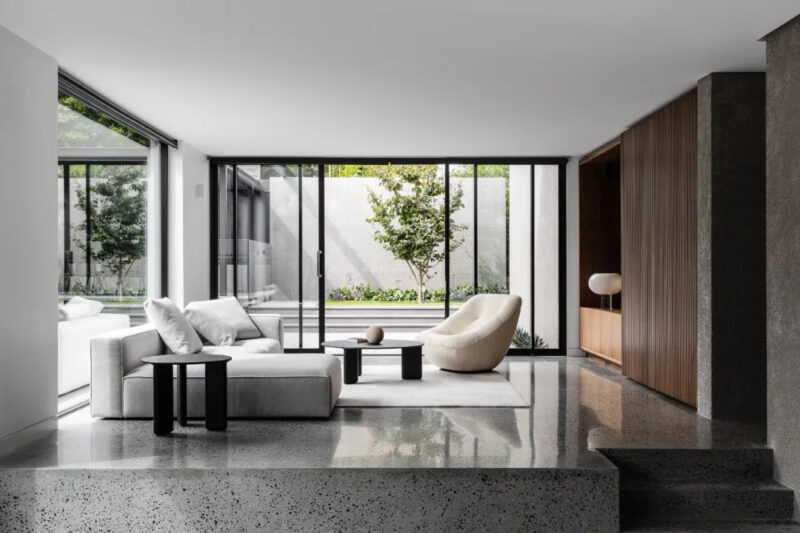 InForm | 墨尔本Brighton East 3现代风格光影别墅