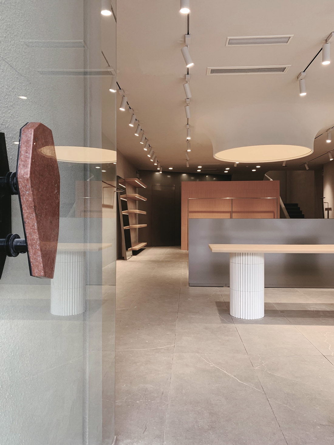 买手店设计,精品店设计,零售店设计,服装店设计,商业空间,女装店设计,山东买手店设计,睿上形素设计,睿上形素,睿上形素设计公司
