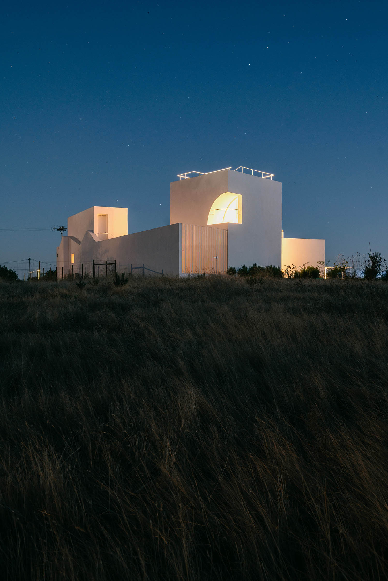 Atelier Data Architecture Firm,230㎡白色美学别墅,别墅设计,乡村别墅,住宅改造,别墅设计案例,住宅设计案例,白色别墅,230㎡别墅