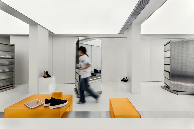 RBA-Urban Object | 201㎡，广州S-girl仓储式批发概念店