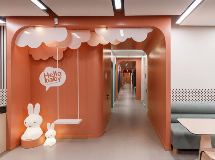 SVOYA Studio | 517㎡，柔和橙色+薄荷色幼儿园设计