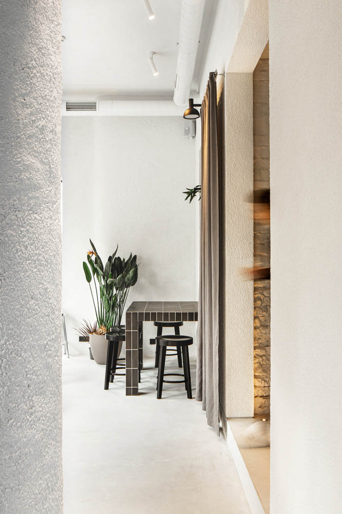咖啡厅设计,咖啡店,咖啡店设计案例,Salut Café Bar,RomanXSvitlana,酒吧