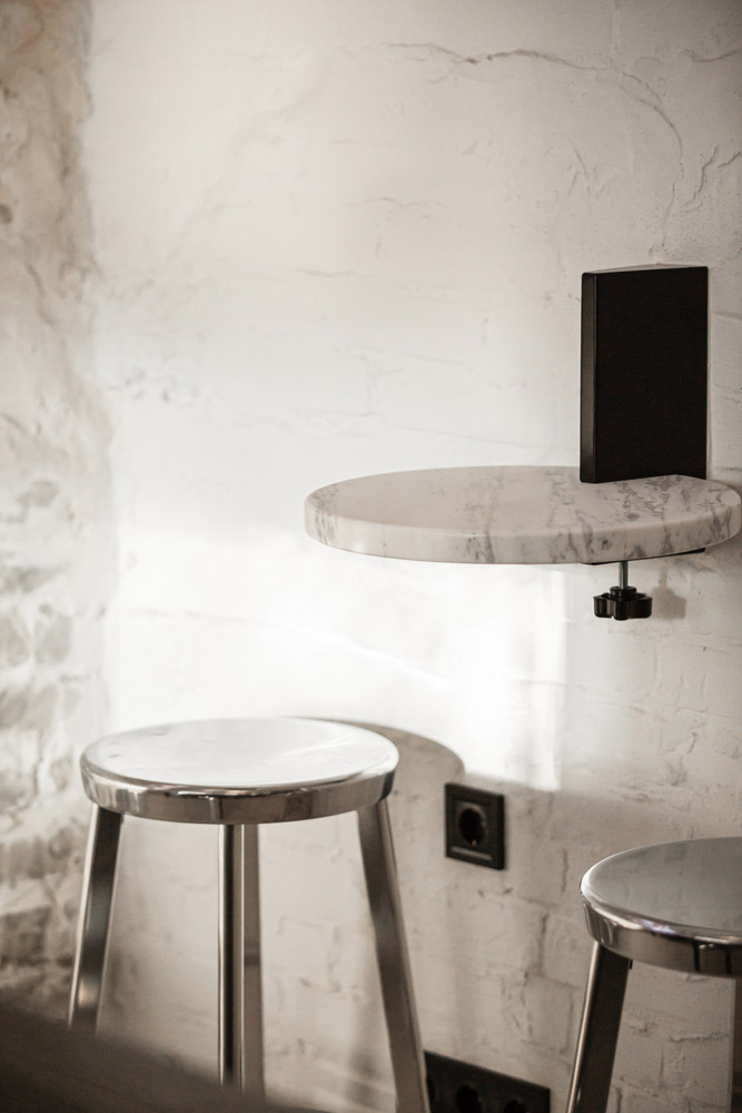 咖啡厅设计,咖啡店,咖啡店设计案例,Salut Café Bar,RomanXSvitlana,酒吧
