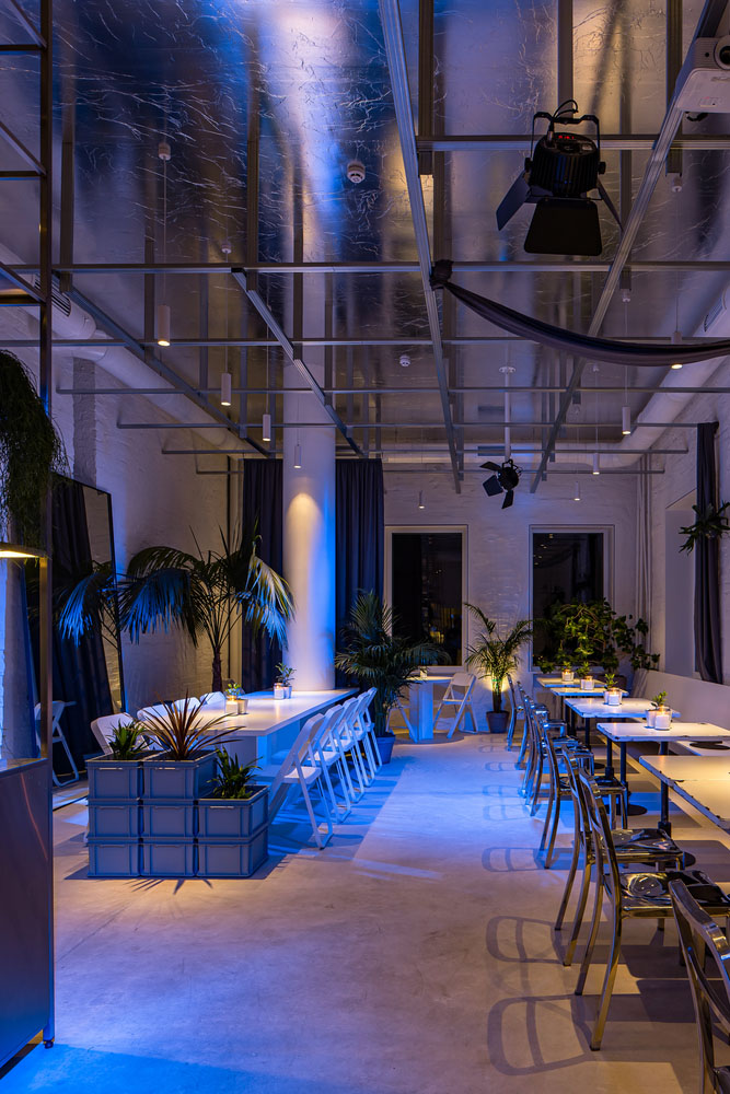 咖啡厅设计,咖啡店,咖啡店设计案例,Salut Café Bar,RomanXSvitlana,酒吧