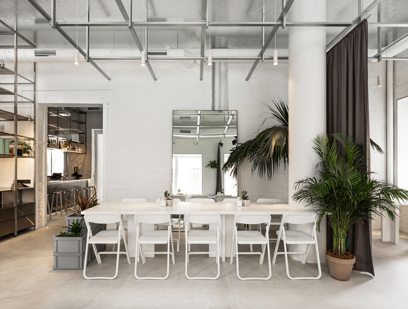咖啡厅设计,咖啡店,咖啡店设计案例,Salut Café Bar,RomanXSvitlana,酒吧