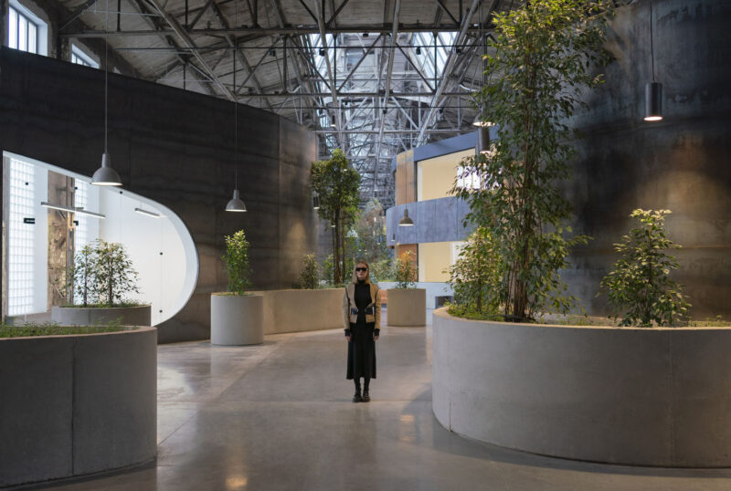 YoYo Bureau | 莫斯科2000㎡超级金属办公室-厂房建筑改造新生