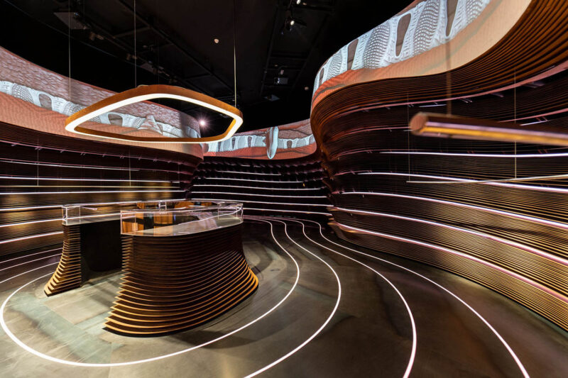 External Reference〡数字+情感景观–潮牌店新趋势！