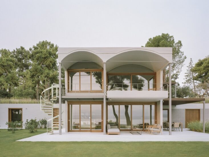 Neiheiser Argyros | 希腊圣米纳斯海边夏日住宅