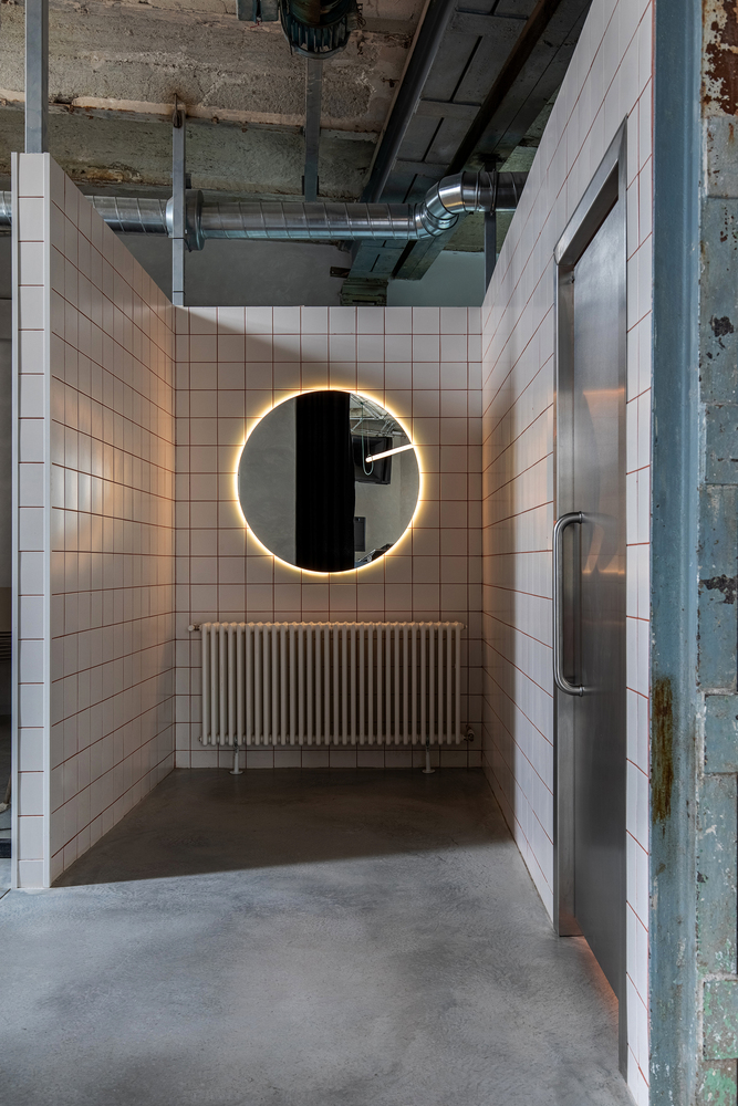 DJ酒吧,Apio Studio,酒吧设计,国外酒吧设计,酒吧设计案例,loft工业风格酒吧设计,loft风格酒吧设计,国外DJ酒吧设计,夜场俱乐部酒吧