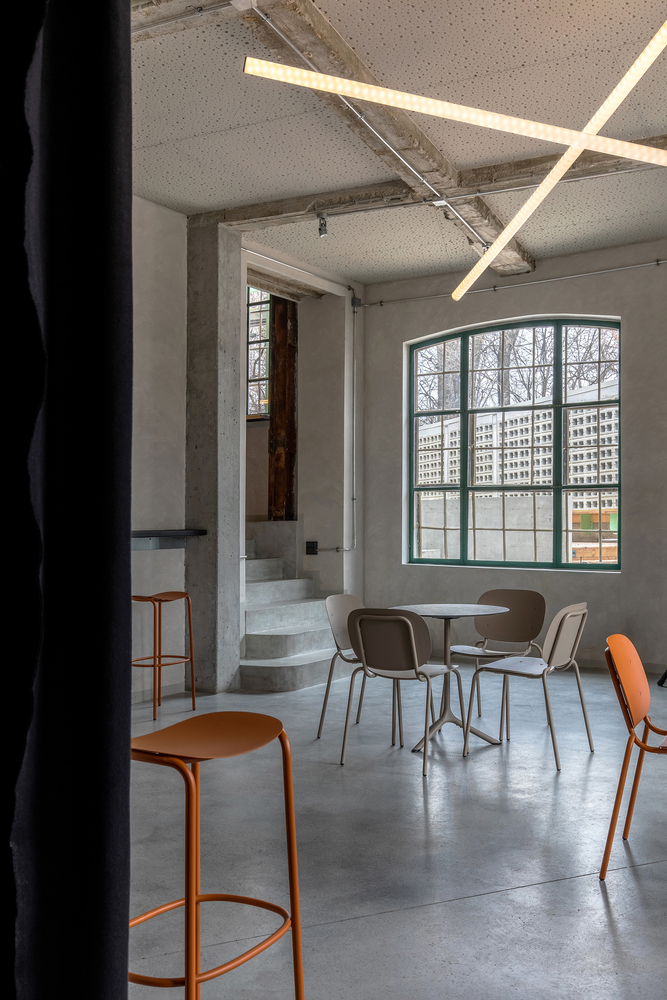 DJ酒吧,Apio Studio,酒吧设计,国外酒吧设计,酒吧设计案例,loft工业风格酒吧设计,loft风格酒吧设计,国外DJ酒吧设计,夜场俱乐部酒吧