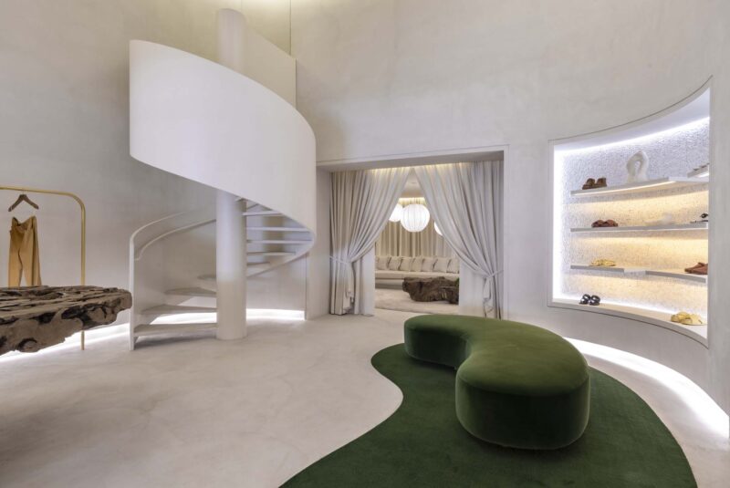 CAROLINA MALUHY｜400㎡，CRIS BARROS服装旗舰店设计