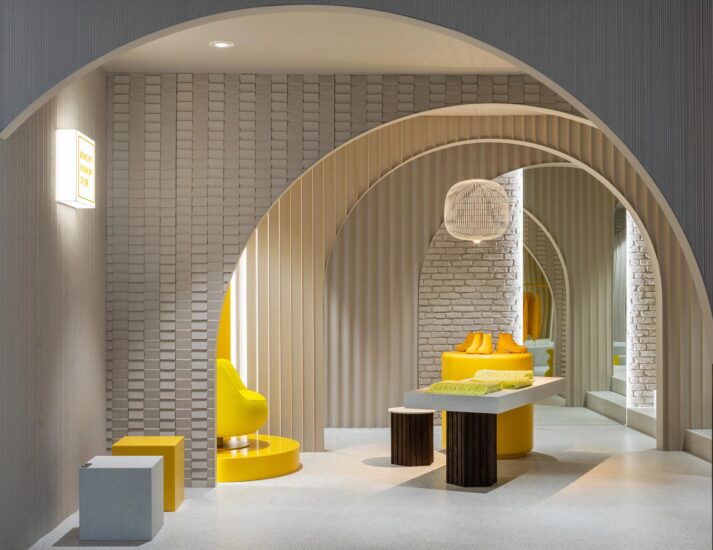 EstudiHac | 亮黄色视觉冲击，西班牙概念时装店