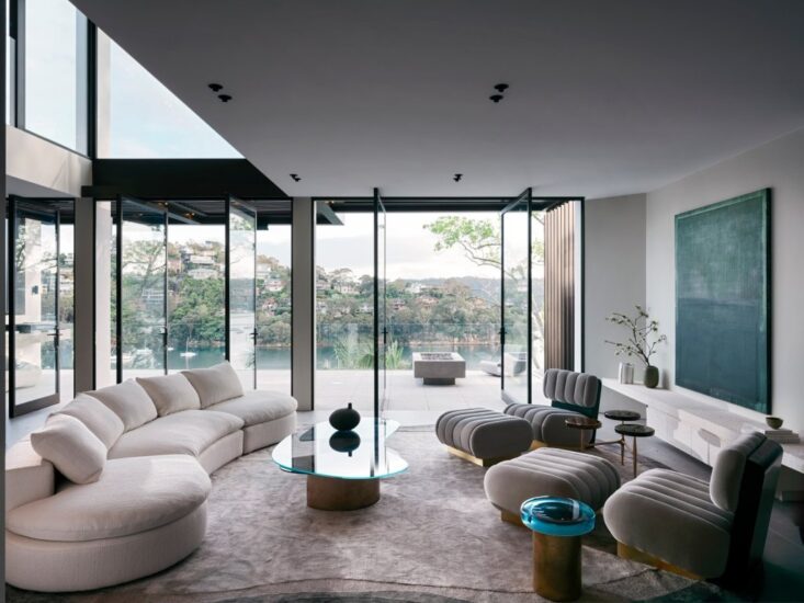 Nina Maya｜悉尼明亮而简约的海景别墅设计