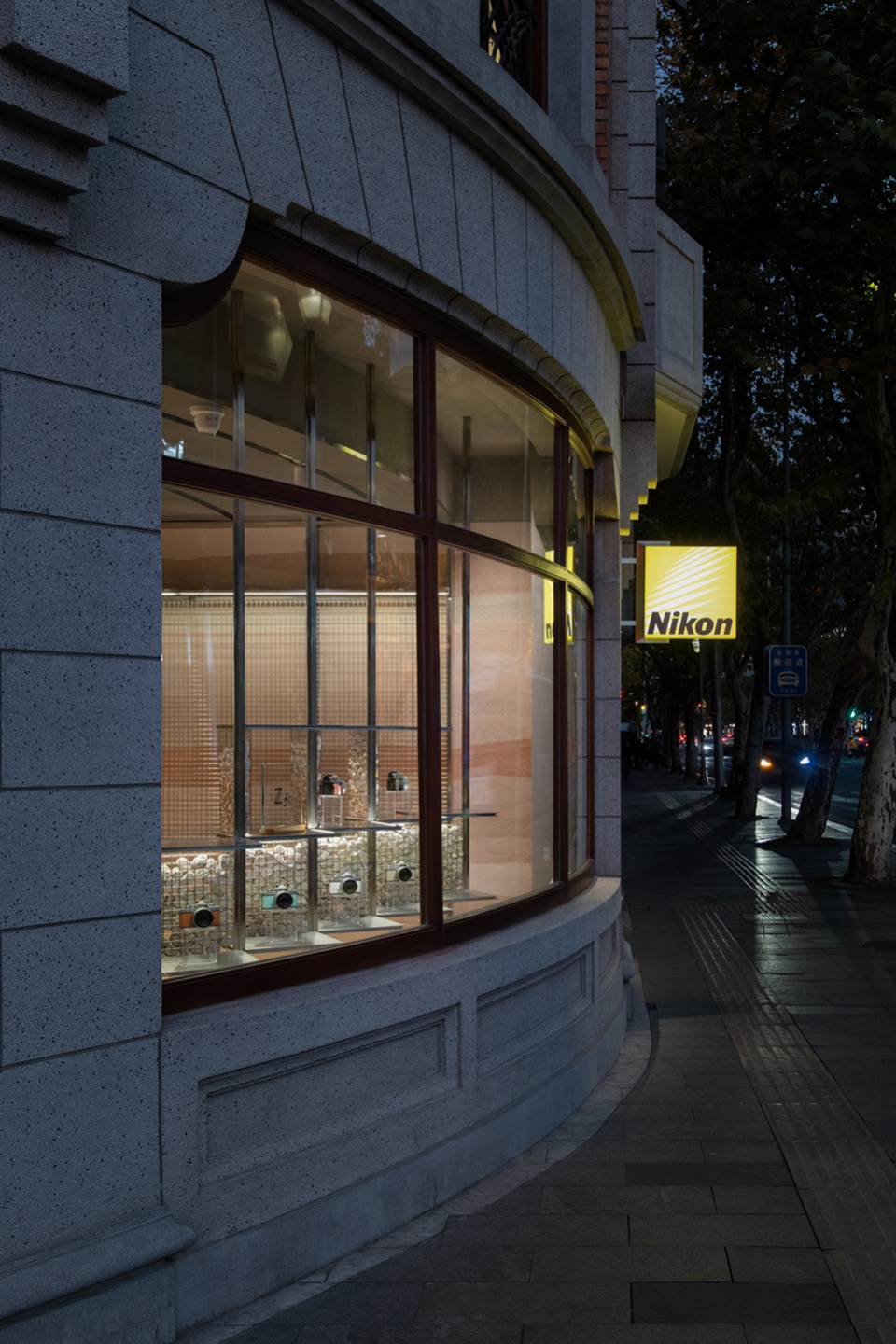 商业空间设计,零售店设计,相机零售店设计,上海零售店设计,上海相机零售店设计,尼康上海直营店,尼康直营店,上海尼康直营店,体验店设计,LUKSTUDIO芝作室,芝作室设计,陆颖芝