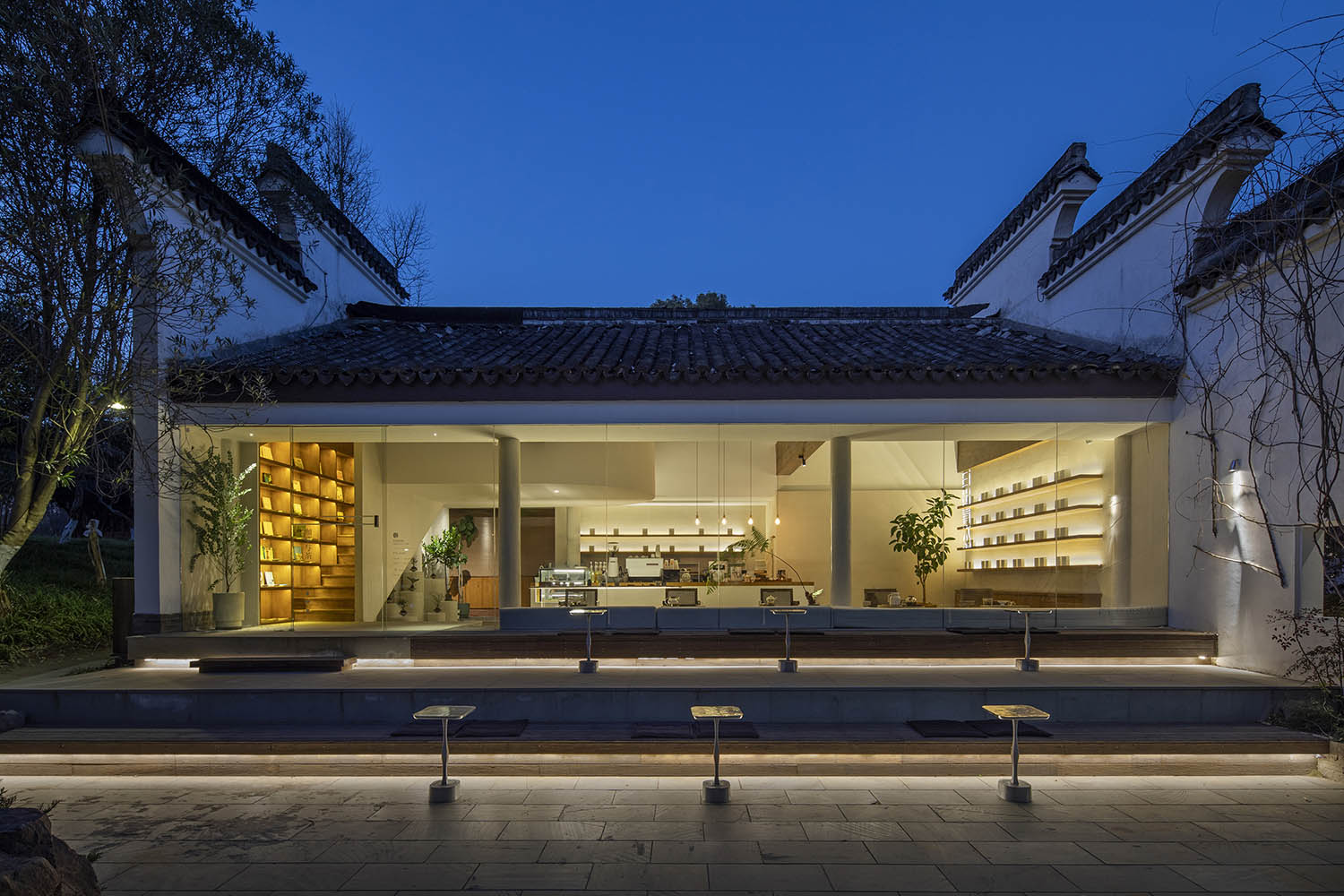 杭州时上建筑空间设计事务所,杭州时上建筑设计,时上建筑,茶饮店设计,餐厅设计,杭州餐厅设计,茶饮店设计案例,杭州茶饮店设计,日出青木,日出青木茶饮店,杭州日出青木,沈墨