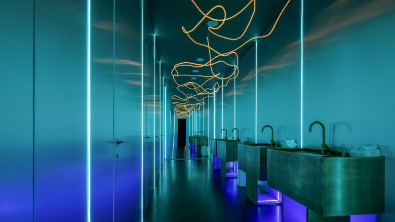 致敬电影艺术–Karaoke Divas 酒吧&KTV | Valery Lizunov