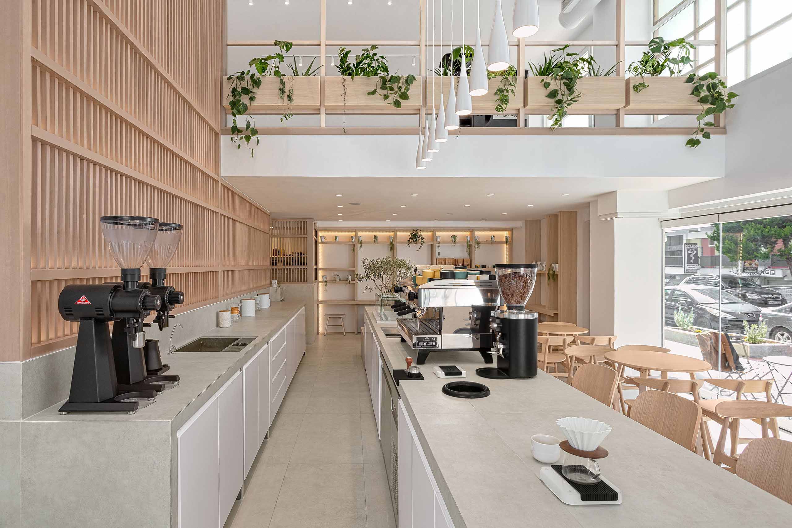 Vicky Poriki,咖啡店设计,国外咖啡店设计,国外烘焙店设计,极简主义美学,希腊,咖啡厅设计案例,烘焙店设计案例,微型烘焙工厂