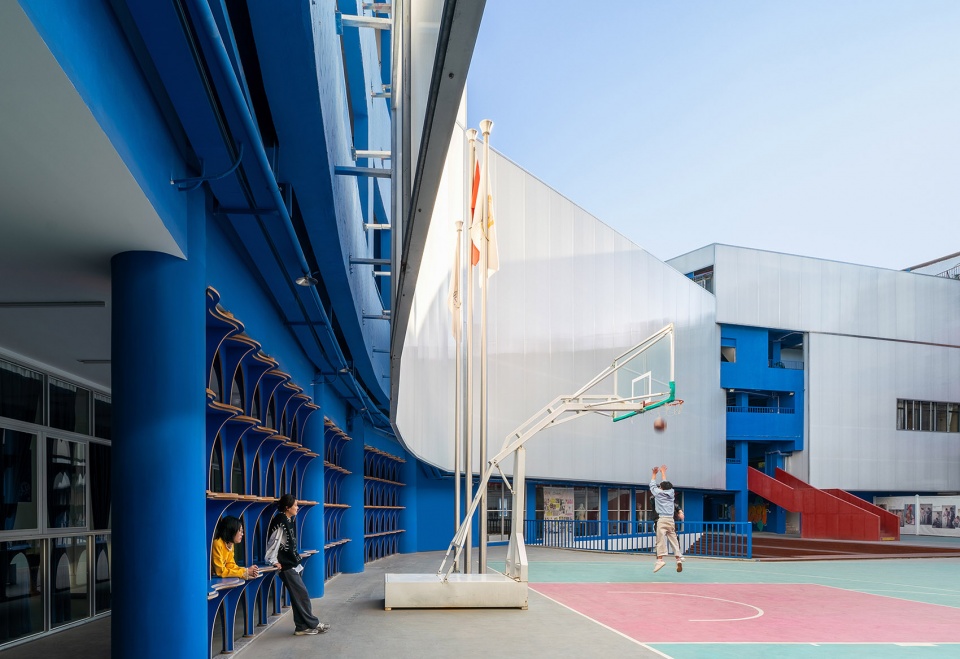 校园设计,大学校园设计,深圳校园设计,校园改造设计,大学校园改造,蓝白艺术院校,深圳蓝白艺术院校,万社设计,万社设计作品
