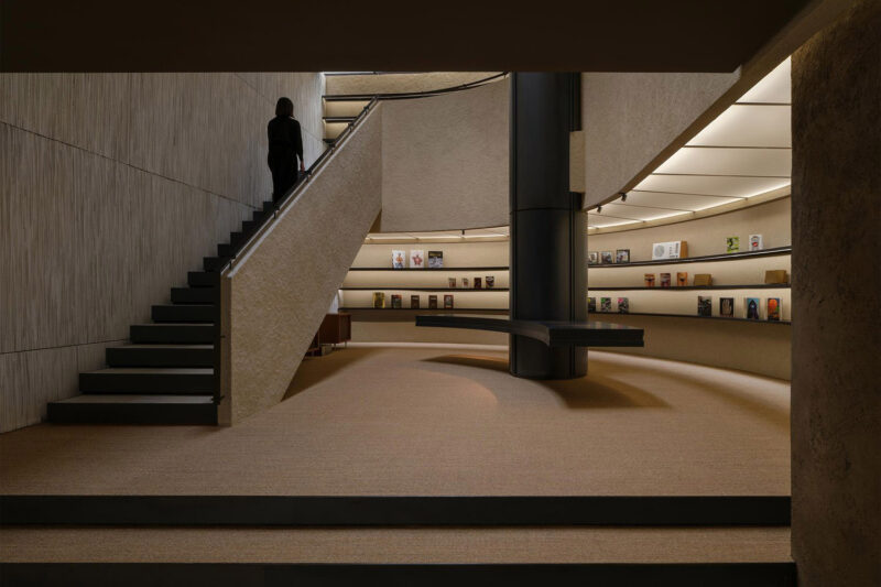 OONN+U.LAB | 首尔新书店-Graphic/图画小说、漫画、艺术和设计书店