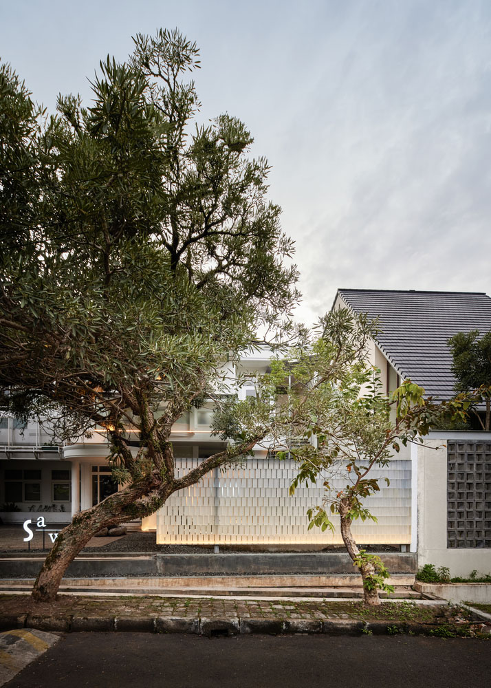 咖啡厅设计案例,咖啡厅设计,Dhanie & Sal,国外咖啡厅设计,RESTAURANTS & BARS,酒吧餐厅,Sawo Coffee,咖啡店设计方案