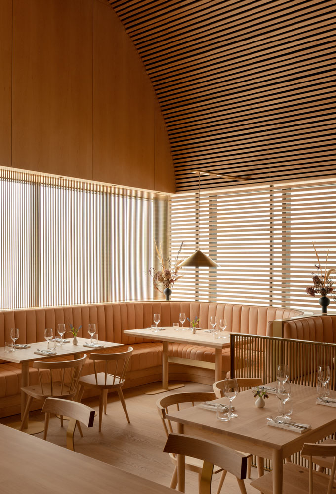 Omar Gandhi Architect,餐厅设计案例,家具展厅设计,海鲜酒吧&餐厅,加拿大,餐厅设计,酒吧设计,海鲜餐厅设计,酒吧设计案例,日式风格餐厅设计