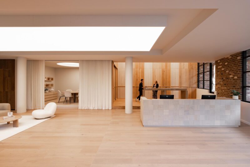 We Are Triibe | 墨尔本皇家橡树地板旗舰店展厅