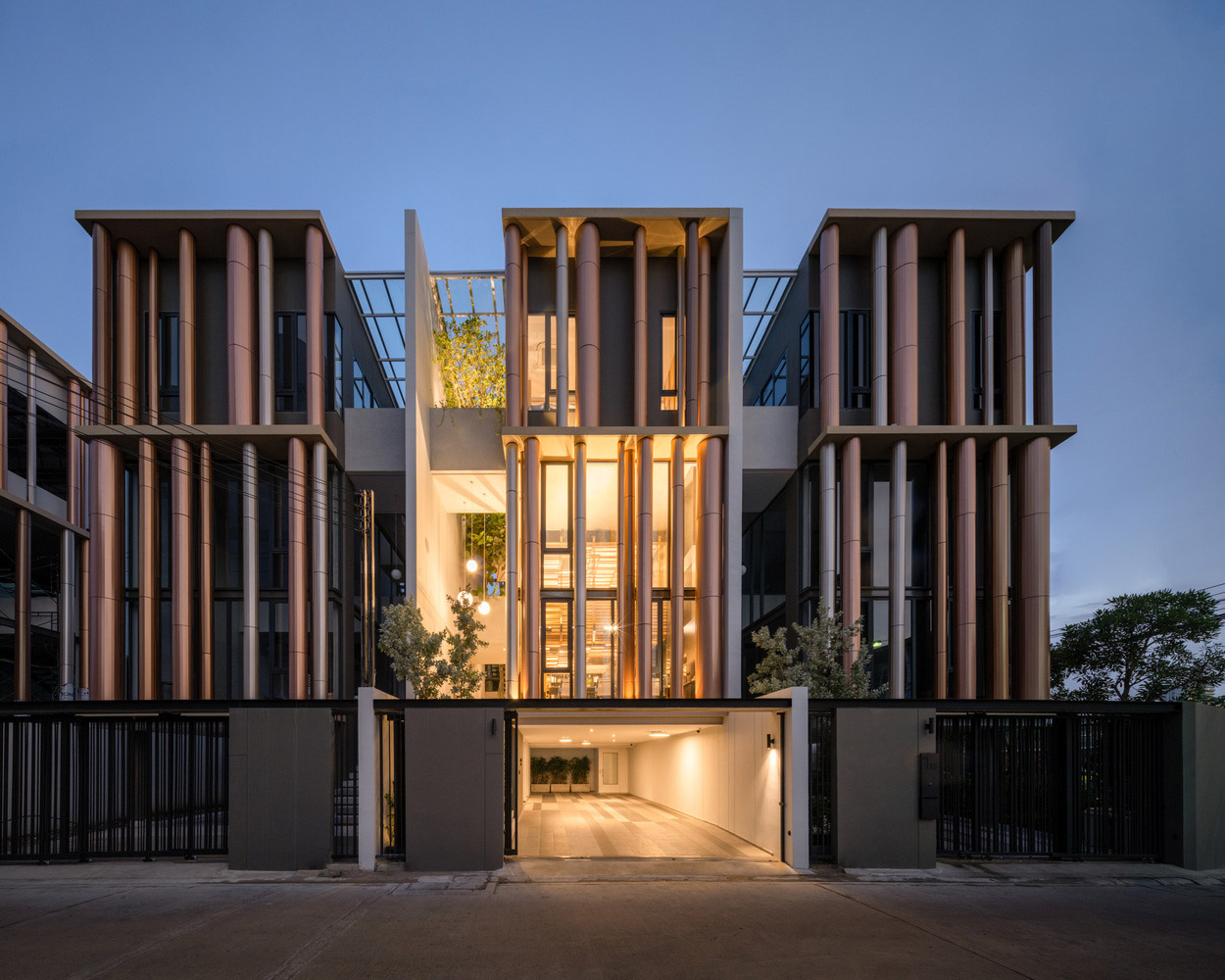 baan puripuri,泰国曼谷,295㎡,Baan Puripuri办公室,办公室设计案例,国外办公室设计,办公室设计方案,办公室装修,家庭办公室,联排别墅,SOHO