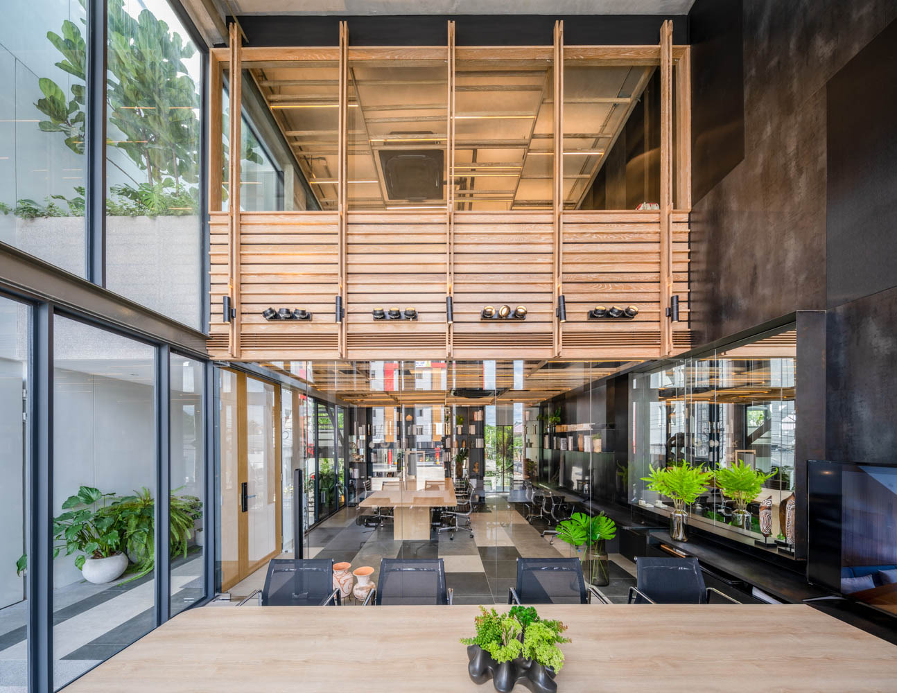 baan puripuri,泰国曼谷,295㎡,Baan Puripuri办公室,办公室设计案例,国外办公室设计,办公室设计方案,办公室装修,家庭办公室,联排别墅,SOHO