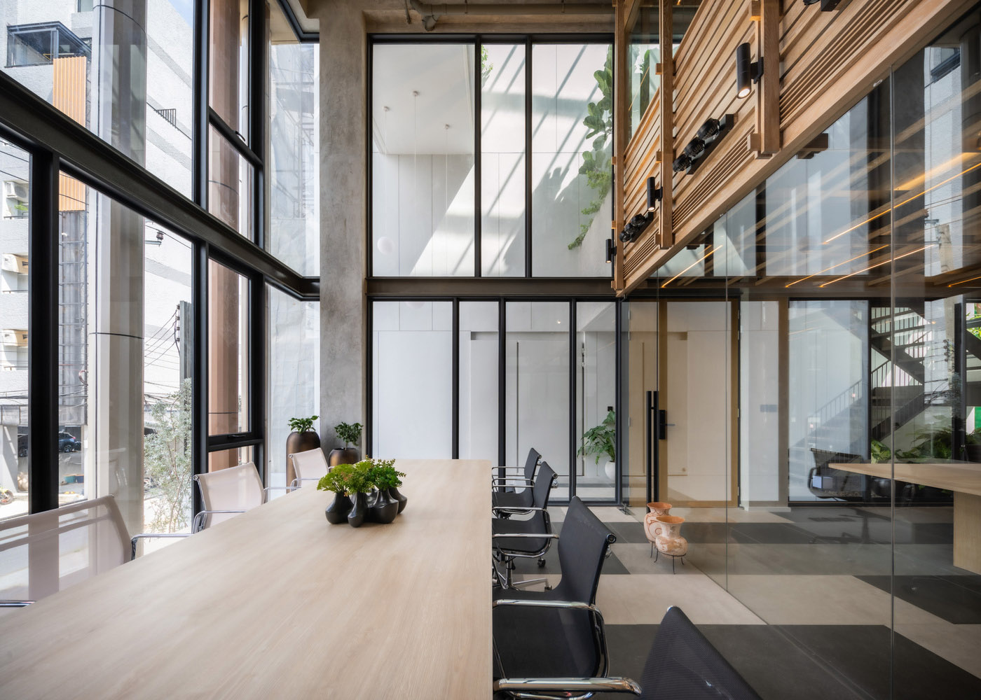 baan puripuri,泰国曼谷,295㎡,Baan Puripuri办公室,办公室设计案例,国外办公室设计,办公室设计方案,办公室装修,家庭办公室,联排别墅,SOHO