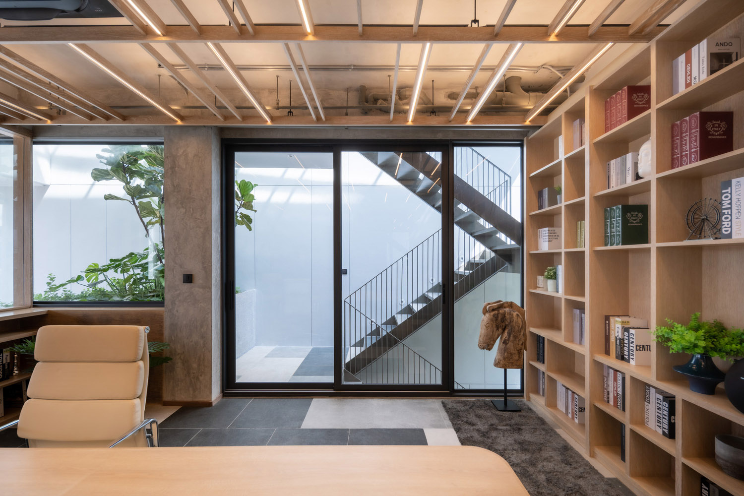 baan puripuri,泰国曼谷,295㎡,Baan Puripuri办公室,办公室设计案例,国外办公室设计,办公室设计方案,办公室装修,家庭办公室,联排别墅,SOHO