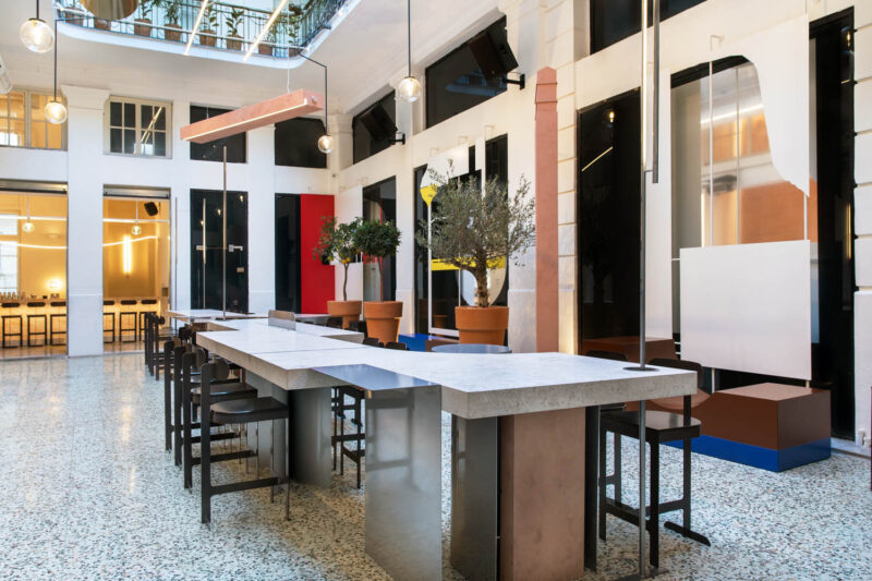 Post-Spectacular Office | 希腊未来主义酒吧&餐厅