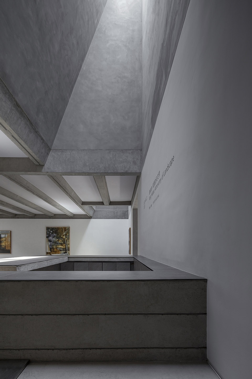 画廊设计,画廊改造设计,画展空间设计,画廊设计案例,北京798艺术区,偏锋画廊,北京偏锋画廊,偏锋画廊改造设计,建筑营设计工作室,建筑营设计,建筑营
