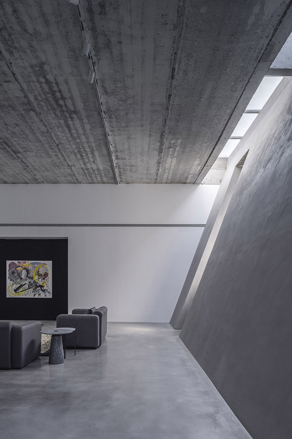 画廊设计,画廊改造设计,画展空间设计,画廊设计案例,北京798艺术区,偏锋画廊,北京偏锋画廊,偏锋画廊改造设计,建筑营设计工作室,建筑营设计,建筑营