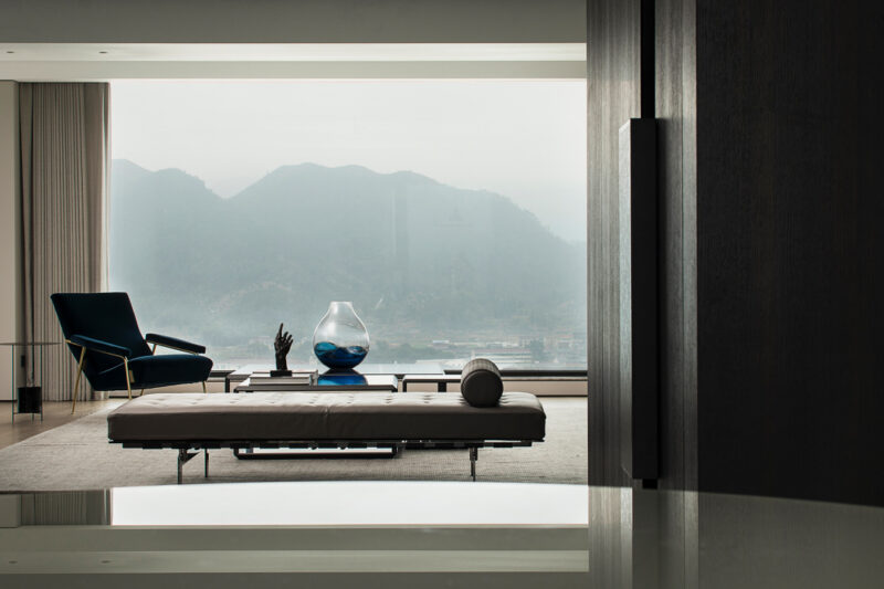 千上设计 | 500㎡，台州极简湖景大平层