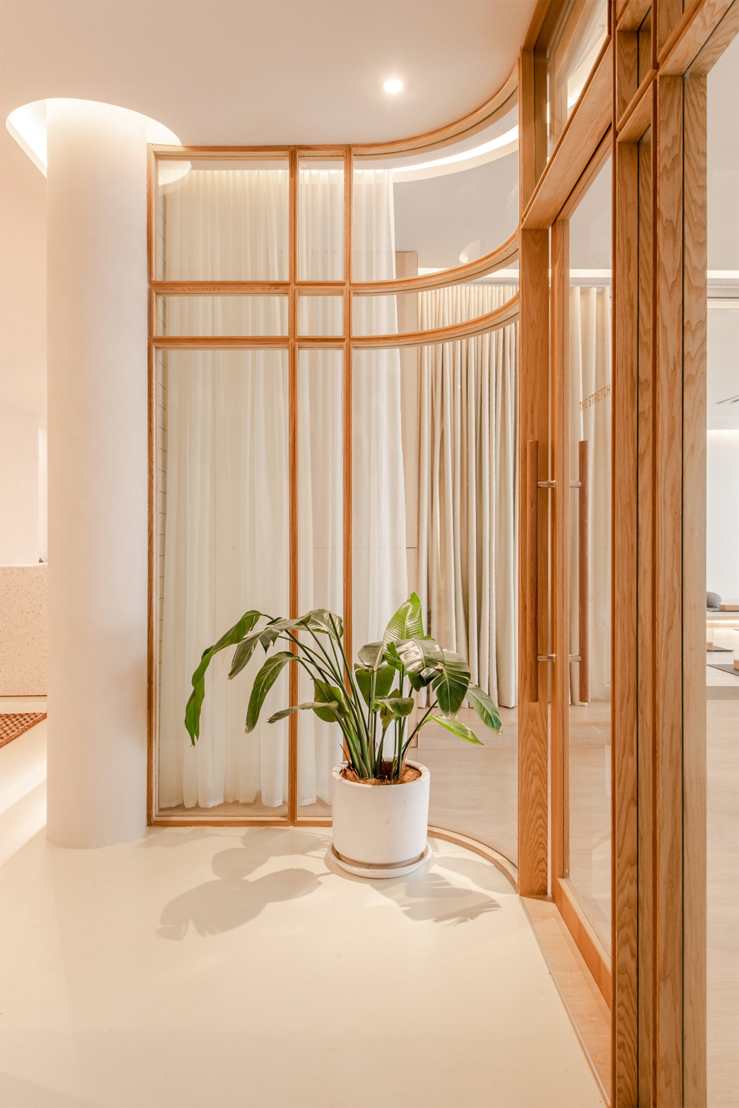 瑜伽工作室设计,Studio Kanta,瑜伽室设计案例,吉隆坡,230㎡,Stretch & Flow,瑜伽工作室设计方案,诊所,诊所设计方案
