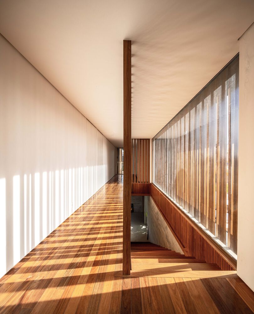 Felipe Caboclo Arquitetura,470㎡,别墅设计案例,原木色景观别墅,国外别墅设计,野兽派风格,山景别墅