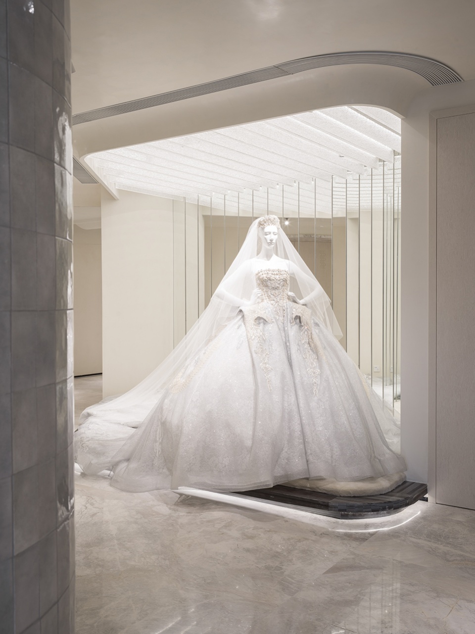 服装店设计,婚纱馆设计,婚纱店设计,杭州婚纱店,杭州MANLIBRIDAL,服装店设计案例,MANLIBRIDAL婚纱馆,杭州MANLIBRIDAL婚纱馆,水丁集设计,水丁集,水丁集设计作品