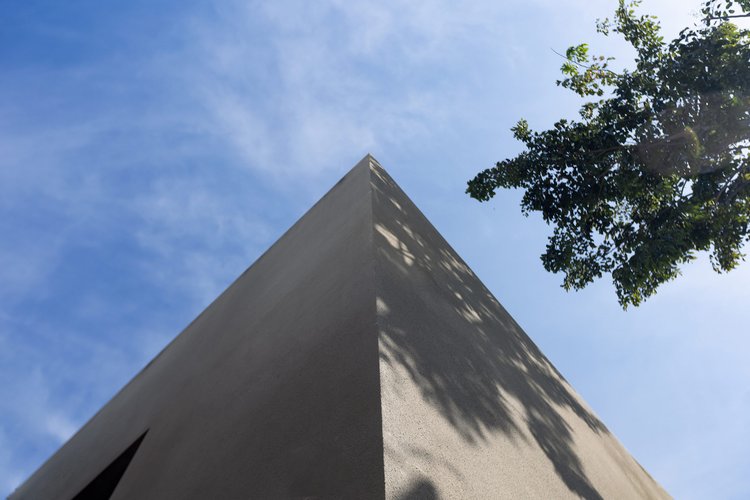 别墅设计,别墅设计案例,TEMAarchitects,印尼,泗水,国外别墅设计案例,别墅装修,庭院别墅,设计师的家