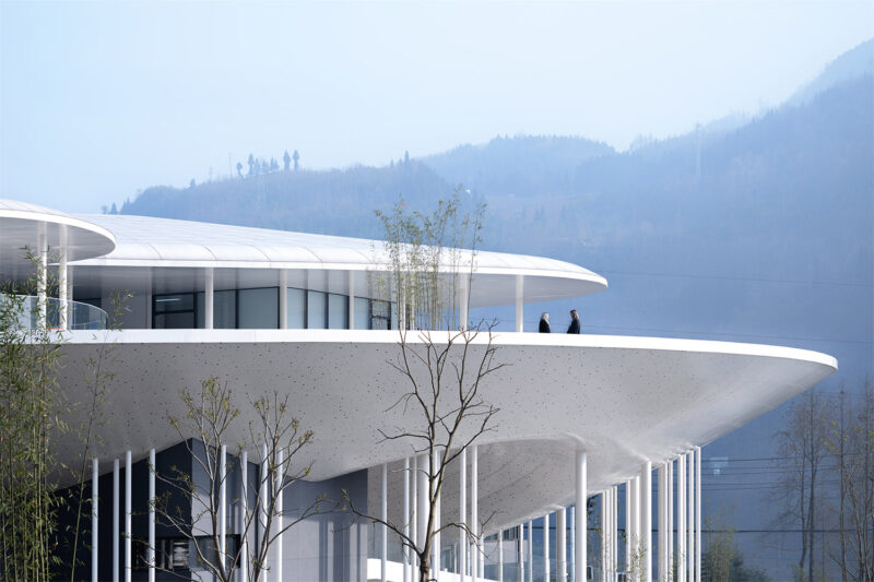 小隐建筑 | 四川龙门山 · 卧云台：云下的烟火，云上的山水