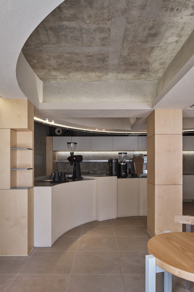 design by 83,咖啡厅设计,咖啡厅设计案例,韩国,45㎡,咖啡店设计,国外咖啡店设计,or whatever Café