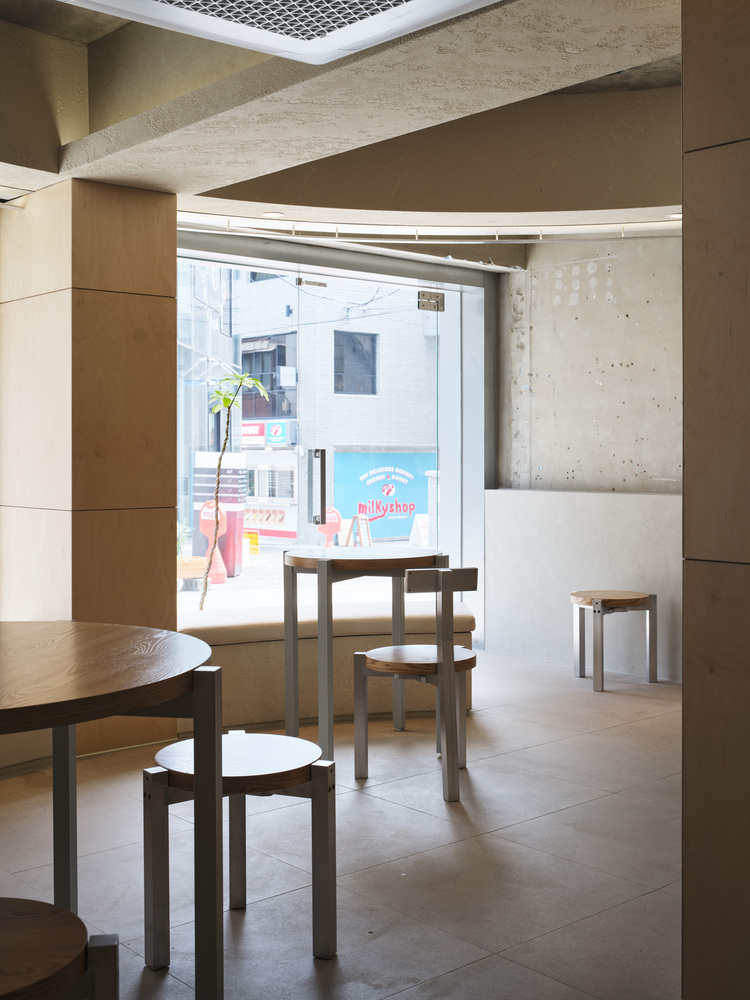 design by 83,咖啡厅设计,咖啡厅设计案例,韩国,45㎡,咖啡店设计,国外咖啡店设计,or whatever Café