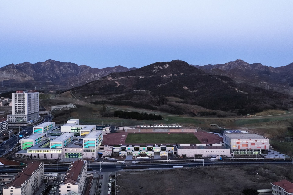 校园设计,学校设计,学校设计案例,学校装修,教学楼设计,中学设计,望海园中学,威海望海园中学,威海,威海中学,清华大学建筑设计研究院,清华大学建筑设计,建筑设计研究院,清华大学