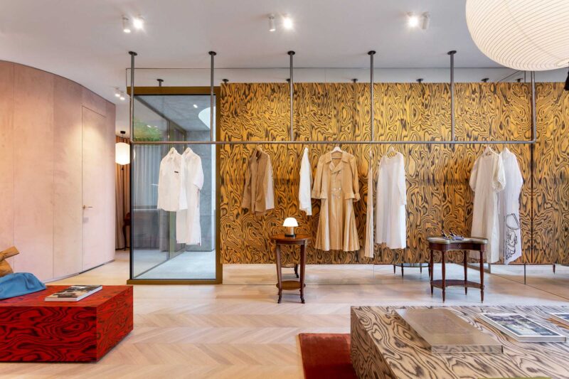 Bogdan Ciocodeica | 150㎡，布加勒斯Aparterre精品女装店