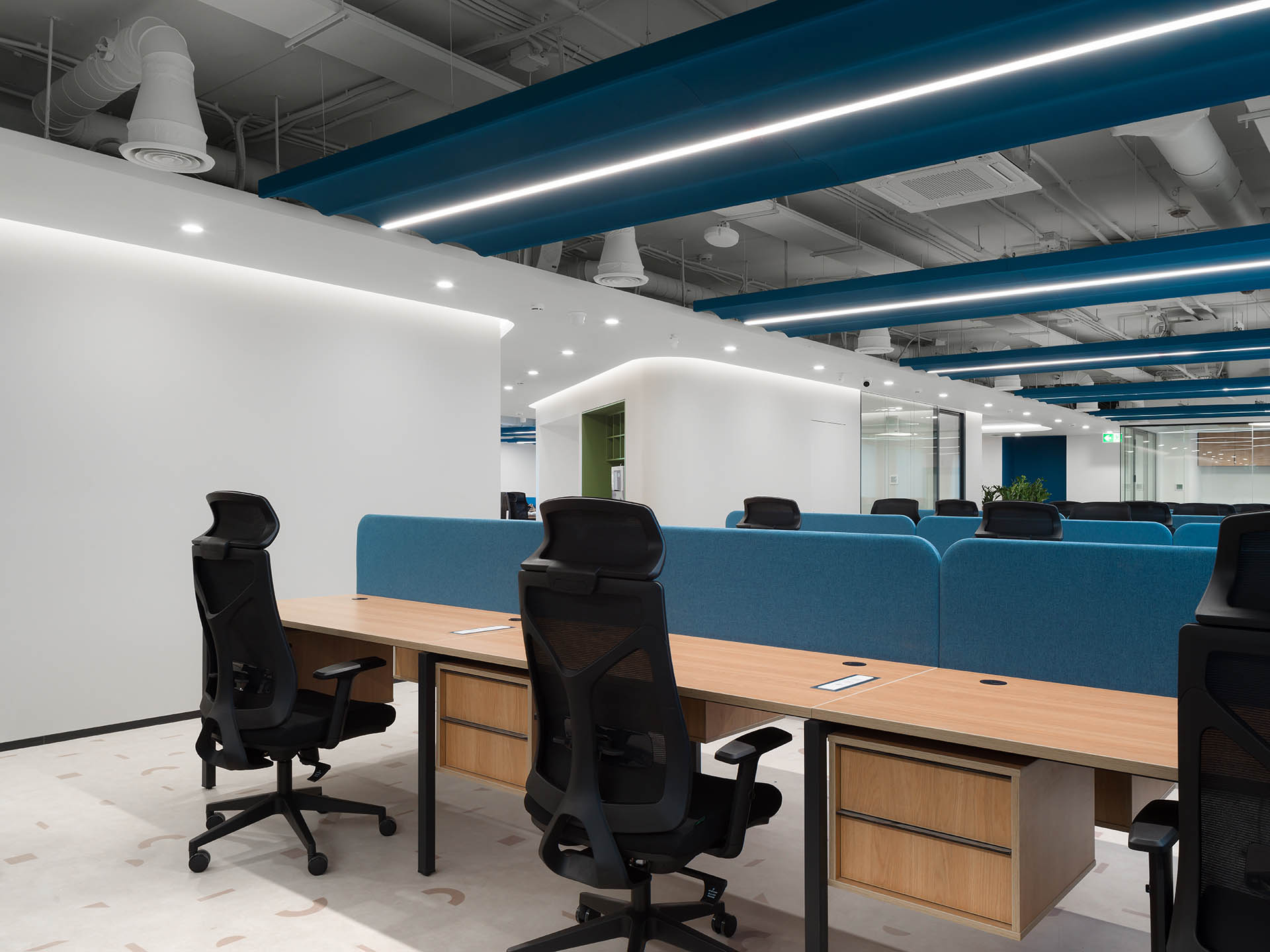 办公室设计案例,IND architects,莫斯科,媒体公司,办公室,国外办公室设计案例,办公室装修,MTS,媒体公司办公室设计