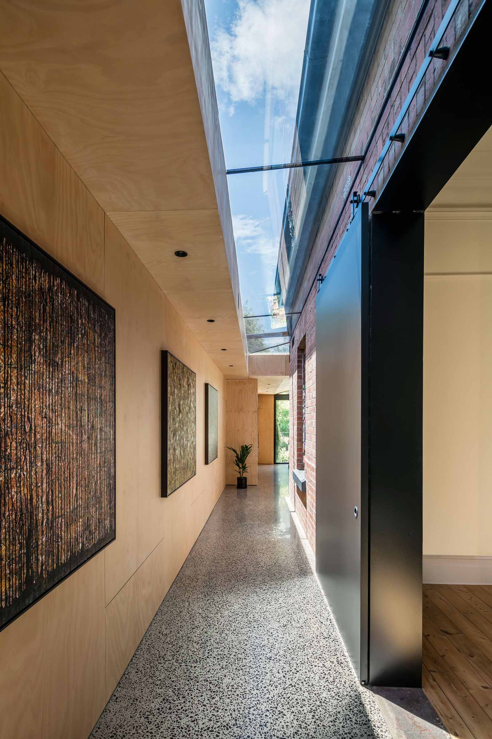 别墅设计,别墅设计案例,Mitsuori Architects,澳大利亚,国外别墅设计案例,别墅装修,别墅改造,原木色,红砖