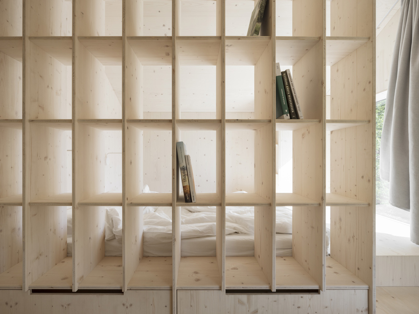 民宿设计,民宿改造设计,Fröhlich Gassner Architekten,民宿设计案例,170㎡,德国,Kleine Bleibe,度假民宿,民宿建筑设计,原木色