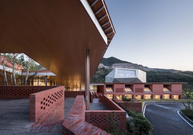 若本建筑工作室 | 南京黄花岸酒店