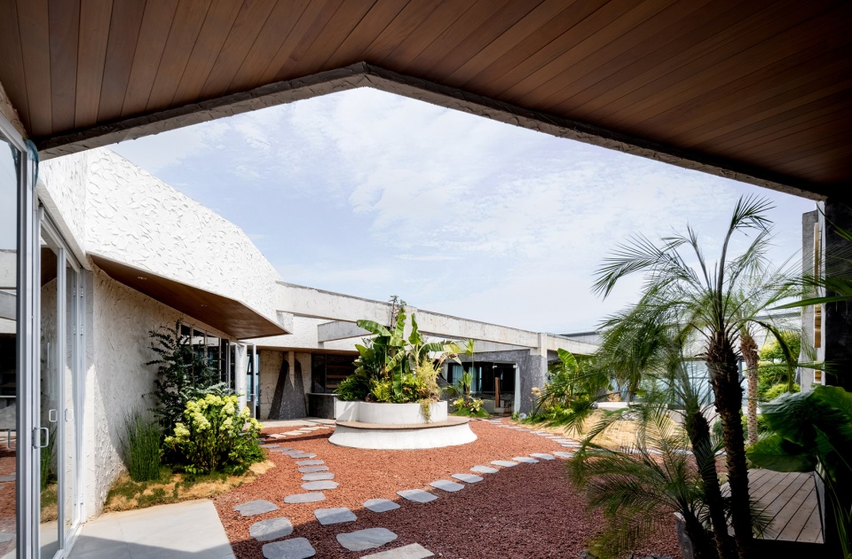 餐厅设计,餐厅设计案例,主题餐厅设计,休闲餐厅设计,嘉兴网红餐厅,梦桃文创濮院店,嘉兴梦桃文创,陈卓军,独立设计师,个人设计师